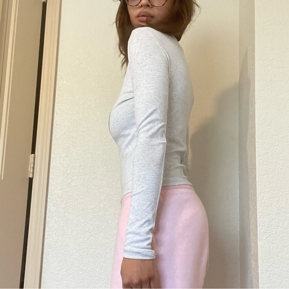 Edikted 8 Ball Fitted Longsleeve - Picture 2 of 4